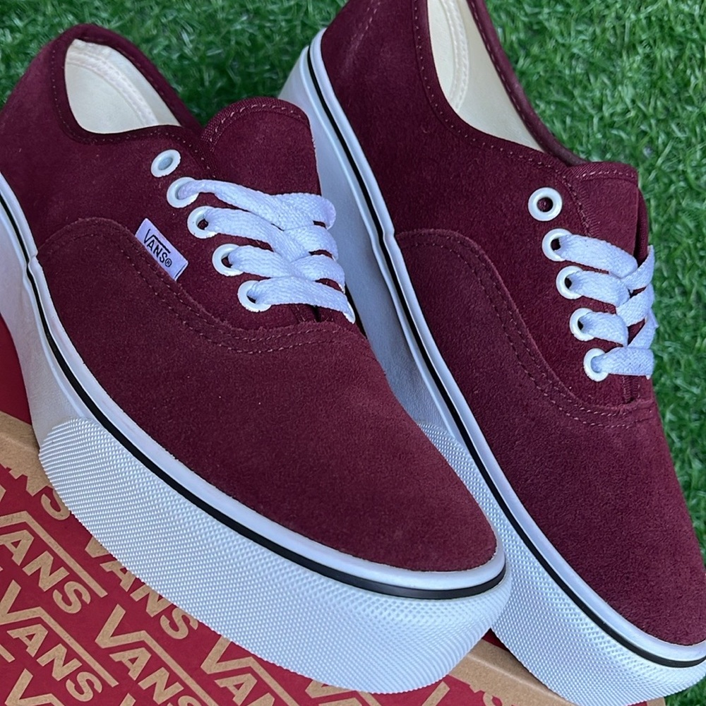 Vans WMNS Authentic Platfor
(Suede) Port Royale/True
VN0ARAVRJNR PlatformS - Picture 7 of 16